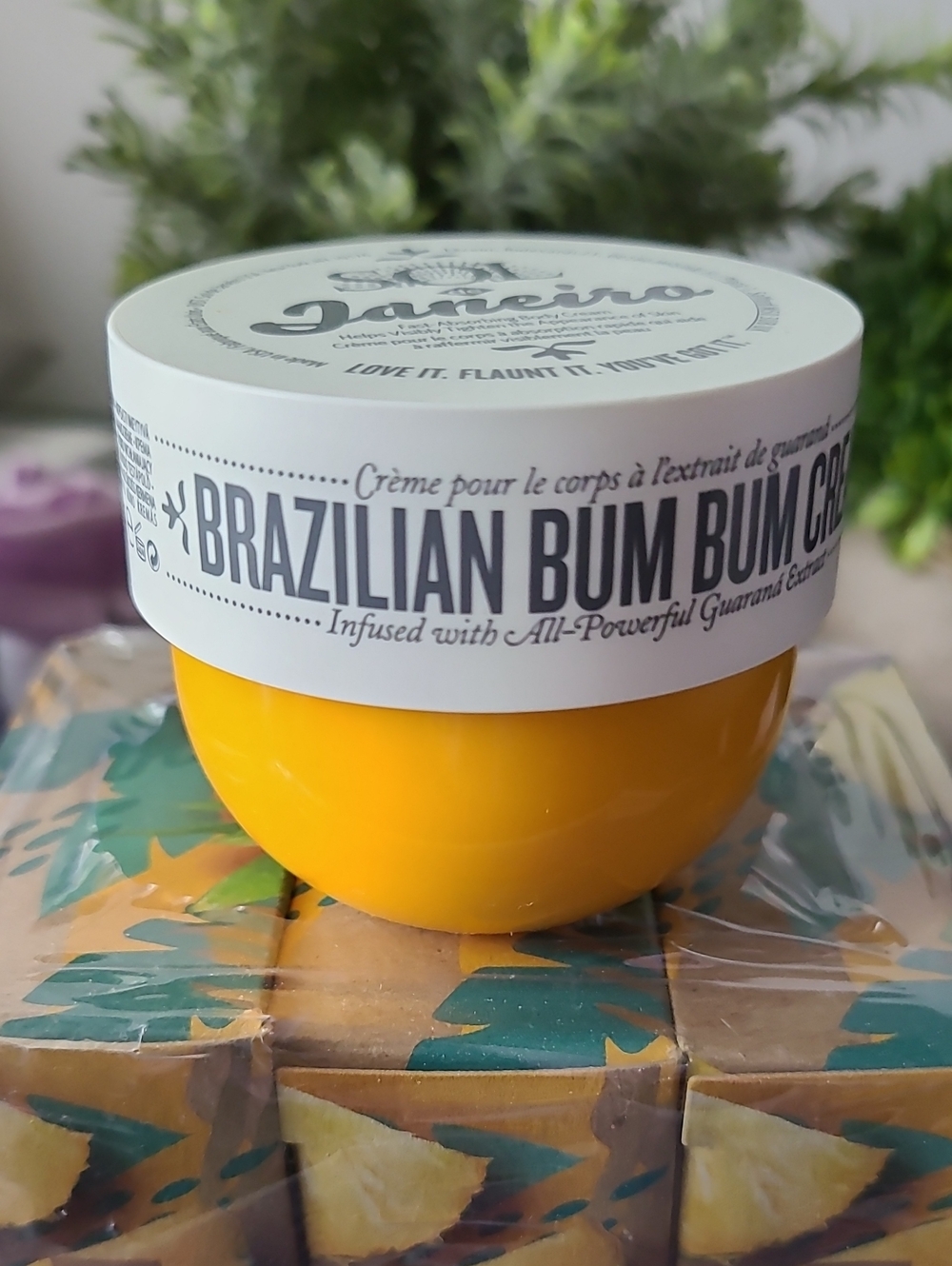 Sol de Janeiro Yellow & White Brazilian Bum Bum Moisturizer Jar